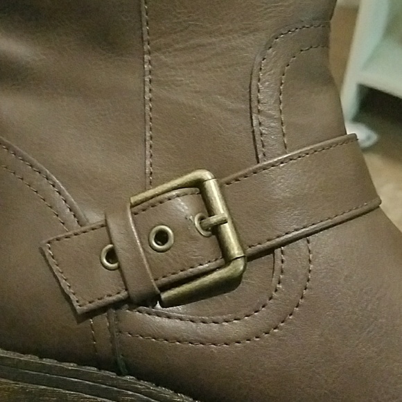 New S.O. Brown Boots - Size 7 - Picture 7 of 7